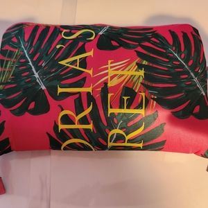 NWT VICTORIA SECRET DUFFLE BAG